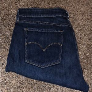 Levi’s 711 Skinny